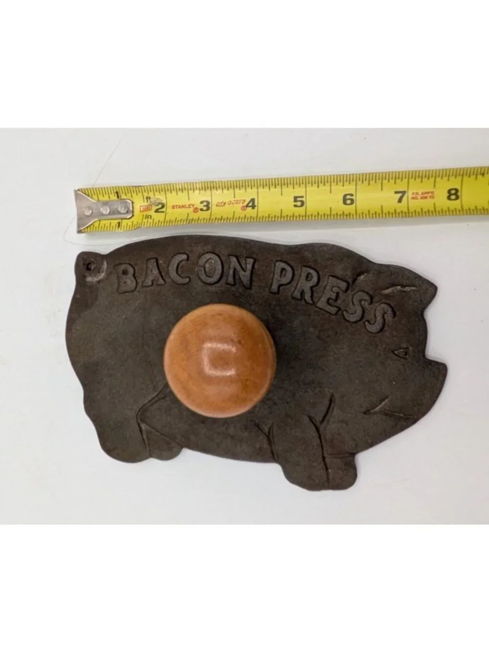 Vintage Cast Iron Bacon Press Pig Shaped Wooden Ball Handle 8